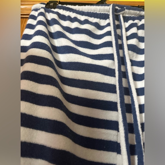 ANTHROPOLOGIE💙NWOT Striped Halter Romper - Picture 4 of 9